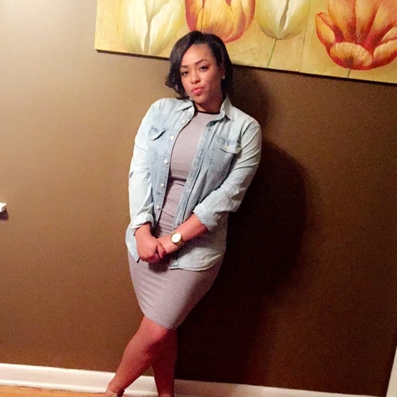 Cute long but tight dress - Picture 2 of 2